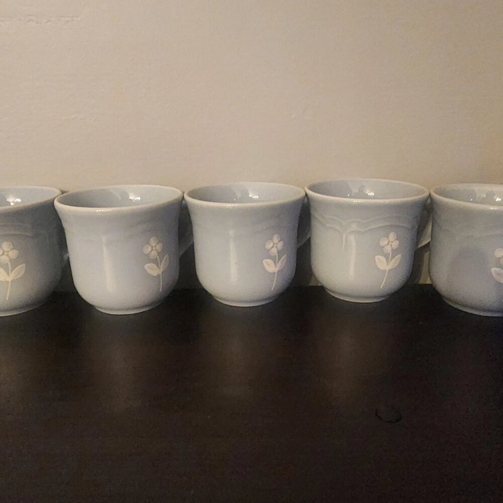 Pfaltzgraff Discontinued Blue Gazebo Cups Vintage USA Scalloped Design 5 Pcs